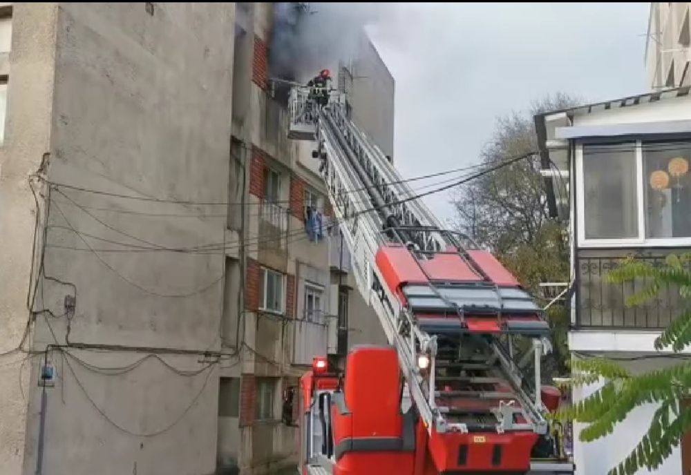 Incendiu într-un bloc din Sibiu! 20 de persoane autoevacuate!