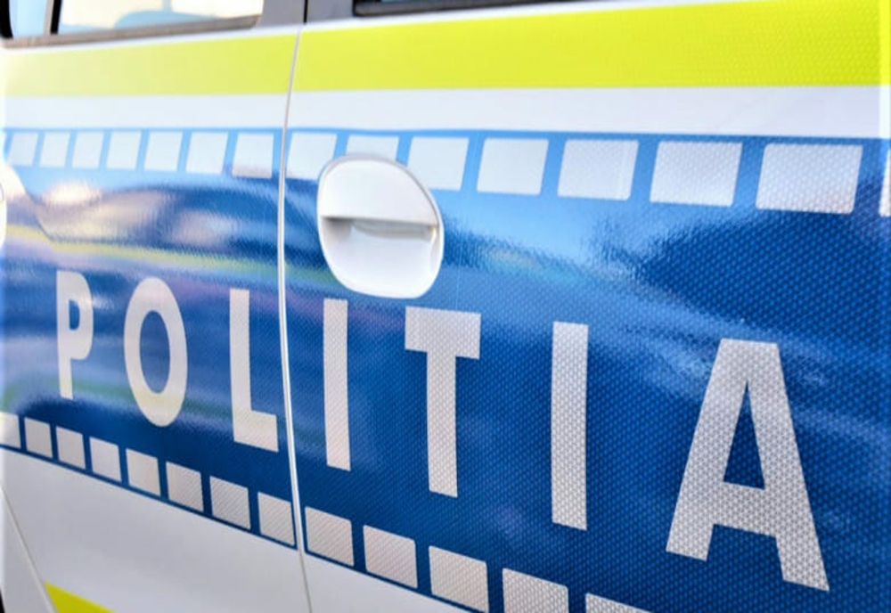 Şi-a pierdut borseta cu 13.000 de euro în farmacie! Polițiştii i-au recuperat mai puțin de 8.000 de euro