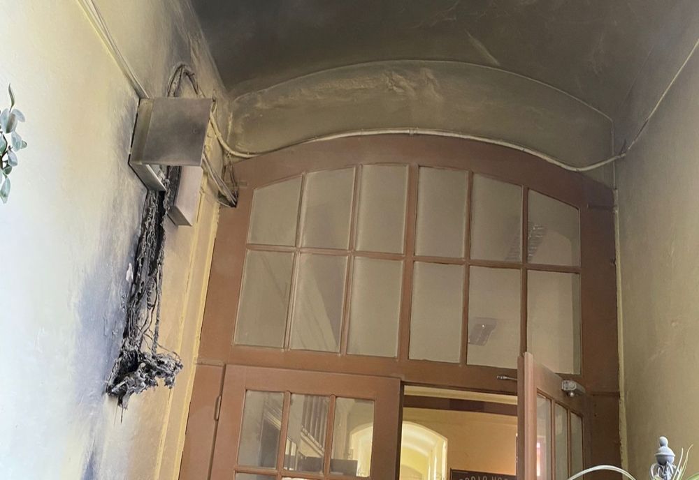 Peste 200 de persoane au fost evacuate dintr-o şcoală în urma unui incendiu