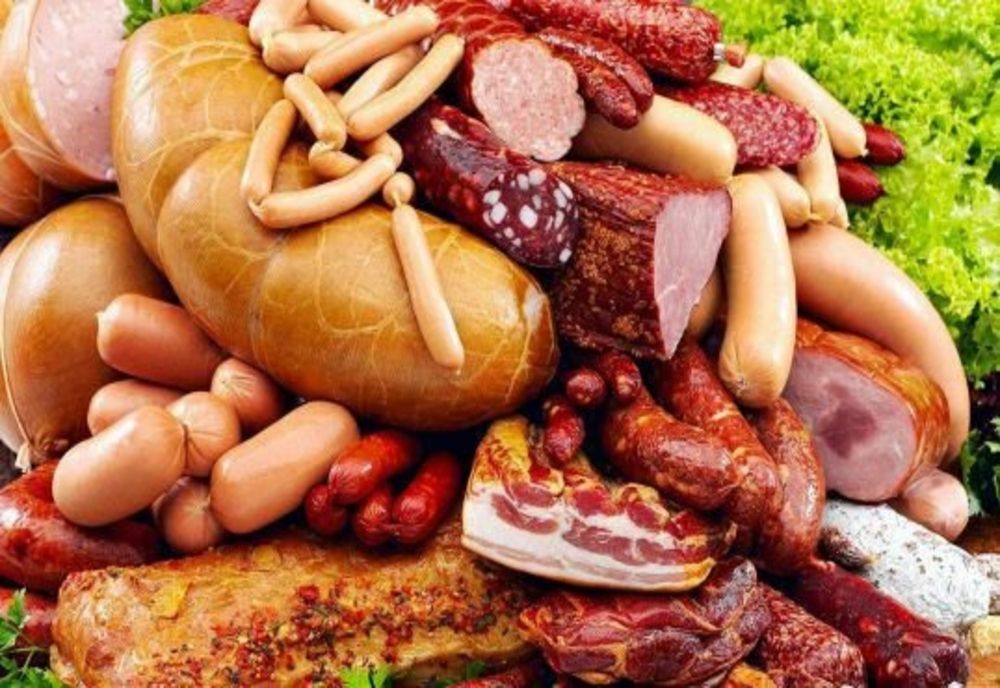 Prețul mezelurilor, gata să explodeze! Românii, nevoiți să strângă tot mai mult cureaua