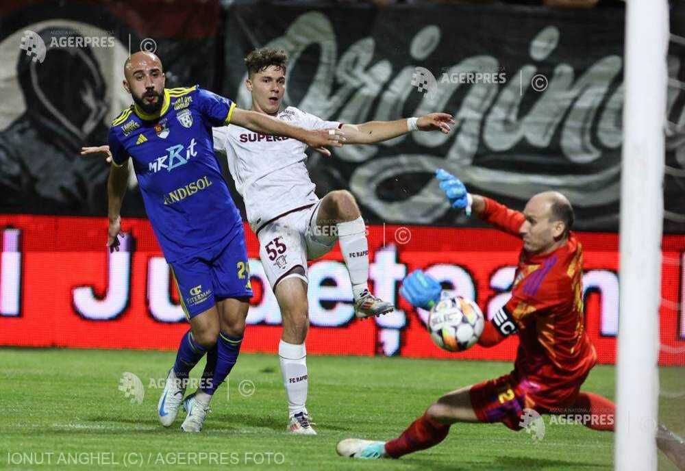 FOTBAL: RAPID A ÎNVINS-O PE UNIREA SLOBOZIA (2-1), ÎN SUPERLIGĂ