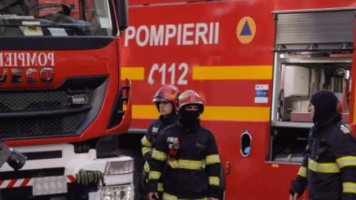 Bărbat găsit carbonizat într-o garsonieră din Sibiu, după un incendiu provocat de o țigară