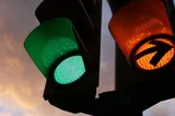 Semafoarele din giratoriile din Sibiu vor fi repornite după refacerea marcajelor. Peste 80% dintre blocaje, cauzate de încadrări greșite