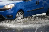 Cod galben de ploi torențiale și vijelii în jumătatea de vest a țării. Rafalele pot depăși 80 km/h