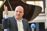 Scandal de corupție la Filarmonica din Sibiu: Managerul Cristian Lupeș, pus sub acuzare de DNA pentru un prejudiciu uriaș