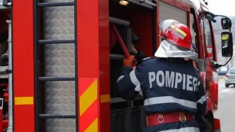 pompieri_poza_buna_pentru_masina_pompieri_90654700