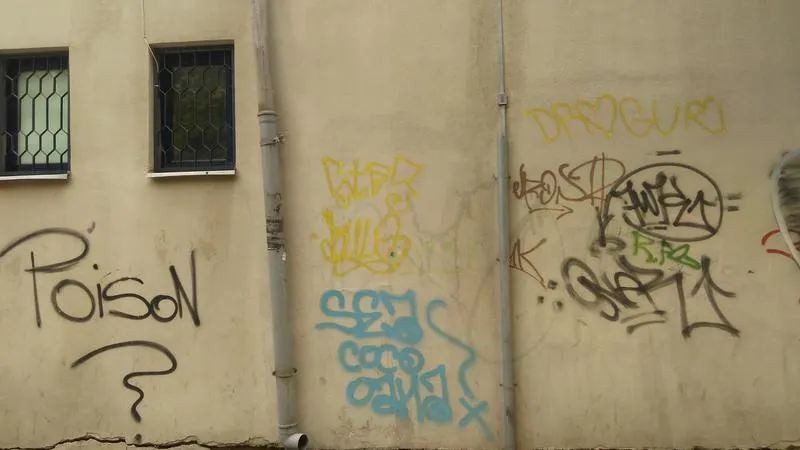 Zid vandalizat