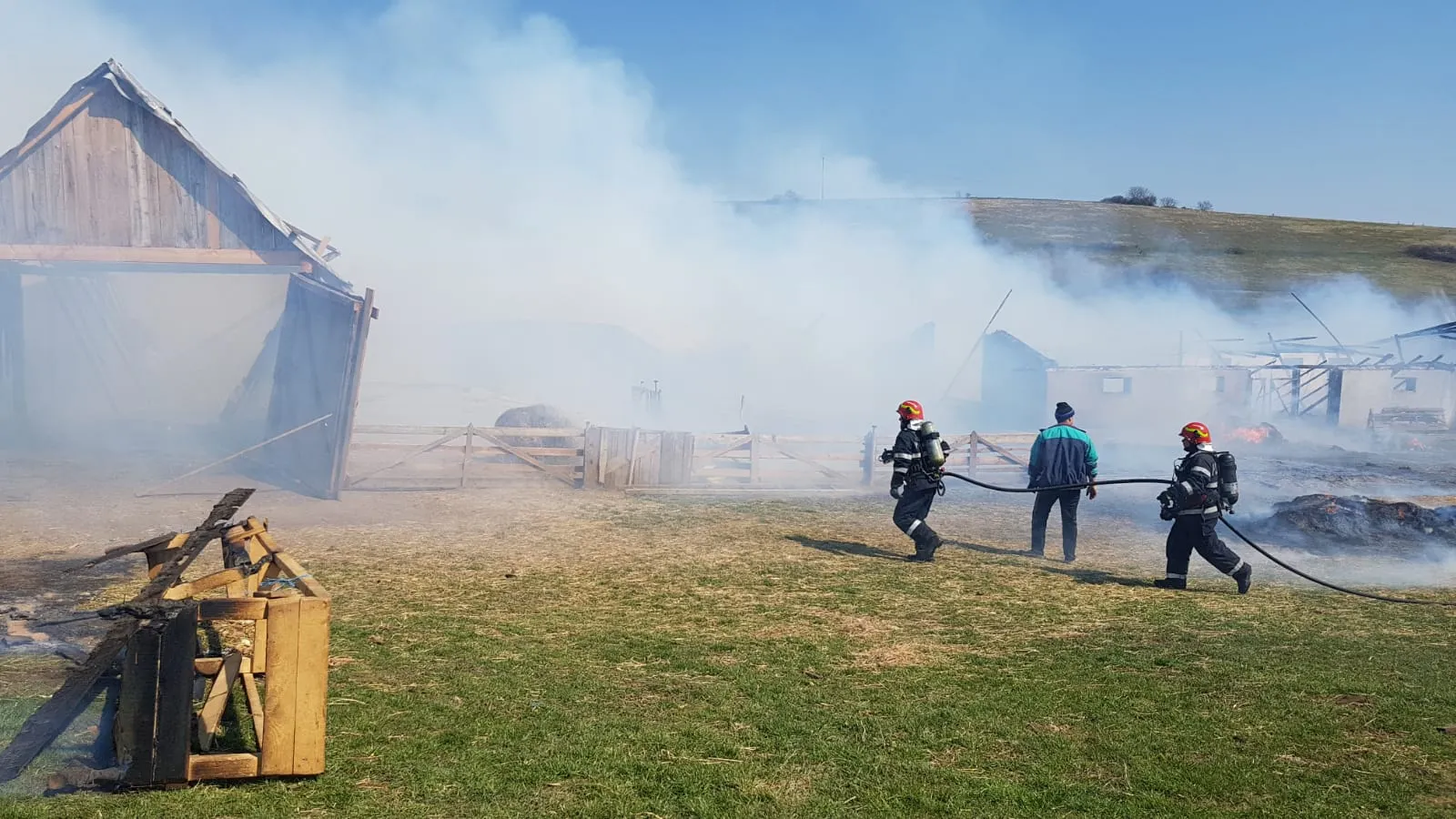 Incendiu stana 1