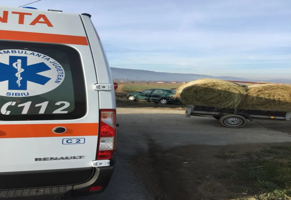 Accident între Poplaca și Gura Râului. Două persoane au ajuns la spital