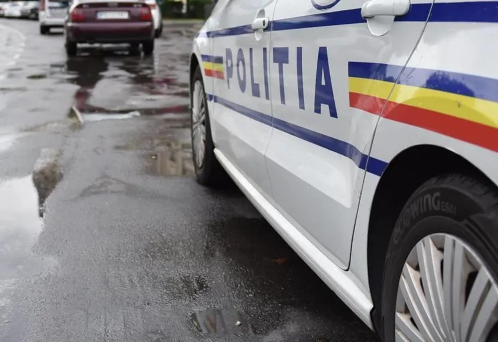 Trei sibience, reținute după ce ar fi furat cosmetice în valoare de 9.000 de lei