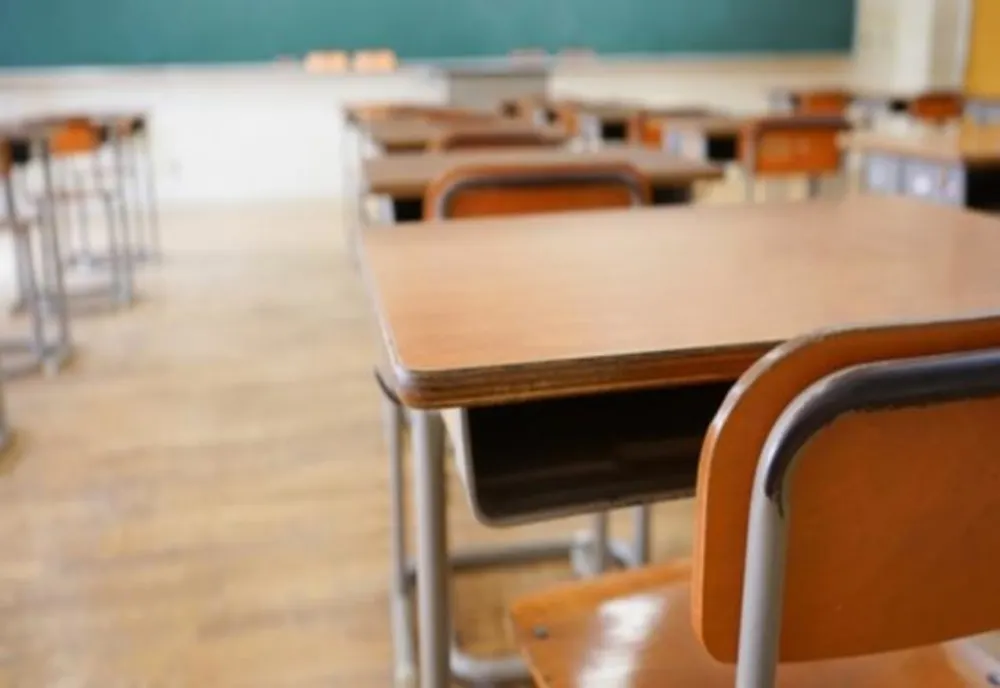 O clasă a Colegiului Naţional Pedagogic din Sibiu va sta acasă, din cauza gripei, cel puţin trei zile