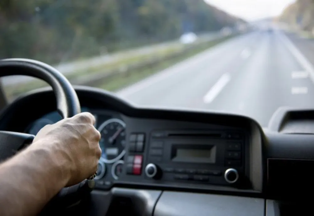 Testarea șoferilor care au rămas fără permis, amânată