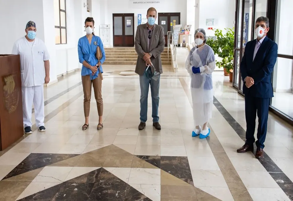 Monitoare performante, donate Spitalului Județean Sibiu, în lupta COVID-19. Costache, fostul ministru al Sănătății, a intermediat donația