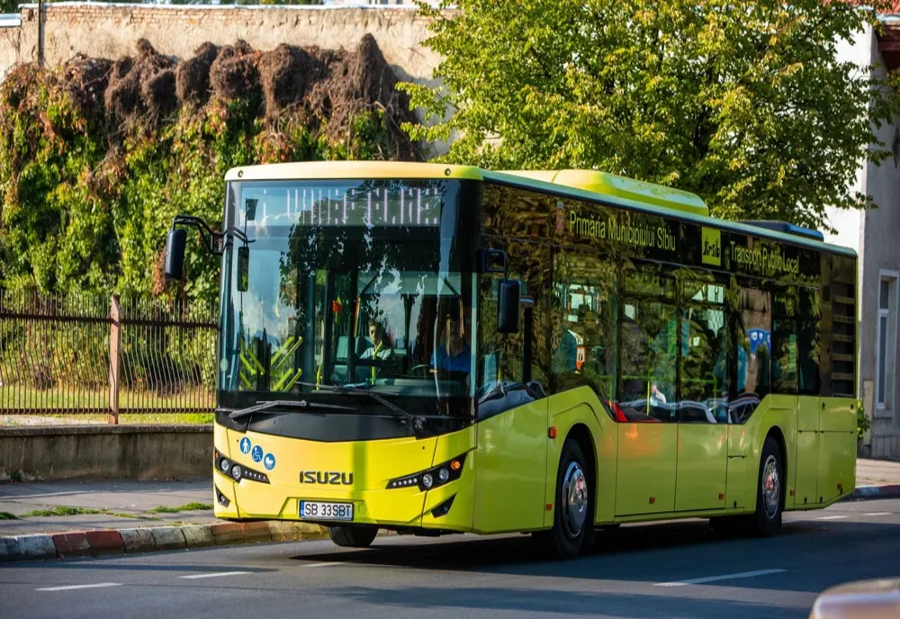 Luni, în a doua zi de Rusalii, Tursib circulă după orarul de duminică