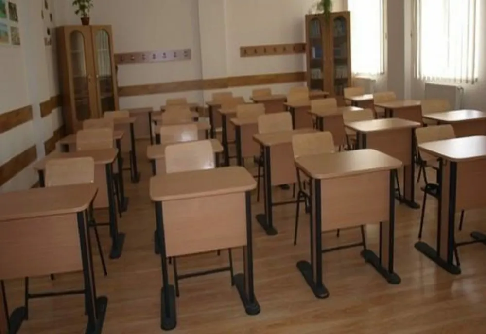 COVID-19 Aproape 5% dintre elevii sibieni au trecut în online!