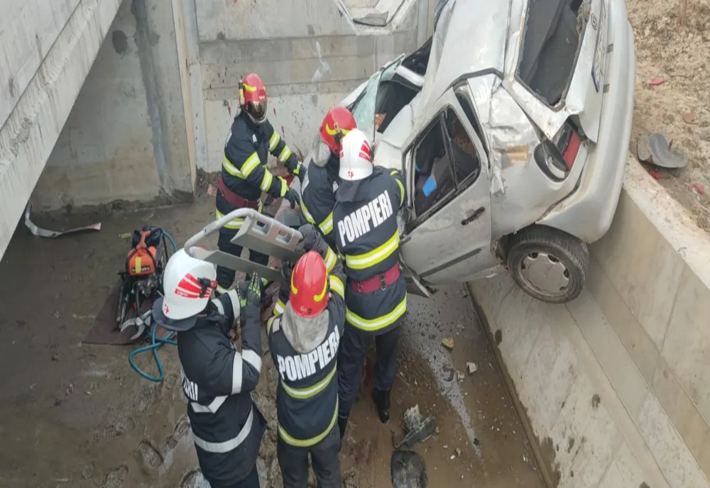Femeie moartă într-un accident rutier