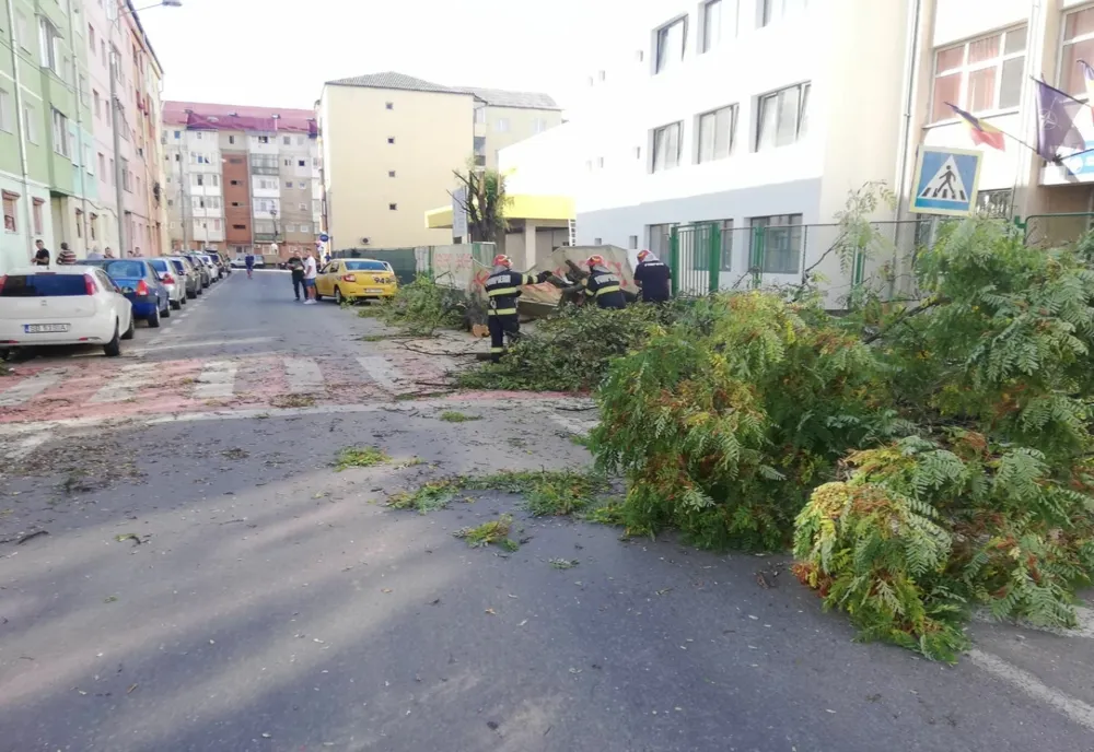 Peste 185 de misiuni ale pompierilor militari sibieni în ultimele zile