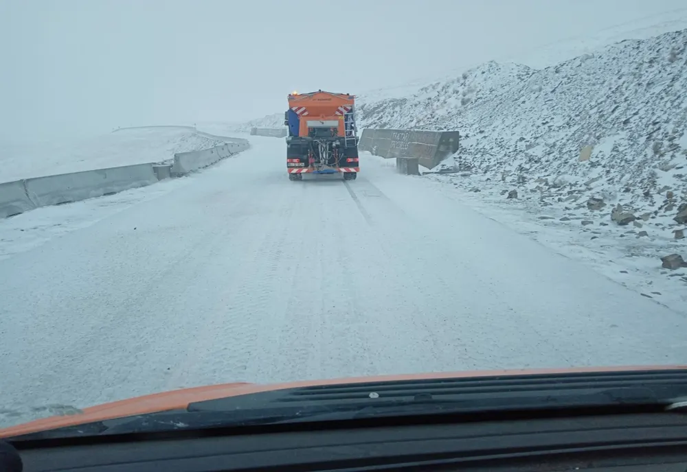 Vremea rea închide temporar Transalpina între Rânca și Obârșia Lotrului