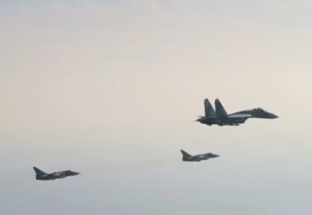 Incident în spațiul aerian al României - Alertă cu bombă la bordul unei aeronave - Misiune ordonată de Centrul NATO de Operații Aeriene
