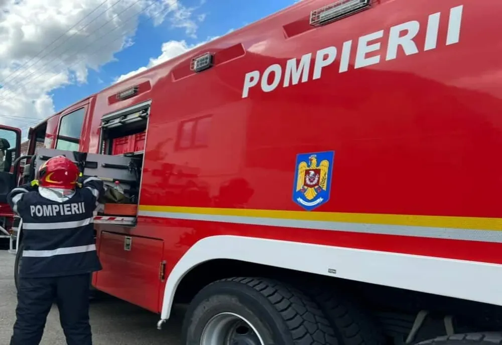 Incendiu la un centru comercial din Şelimbăr