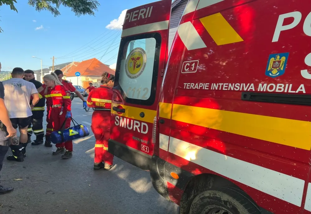 Bărbat de 40 de ani salvat de la înec