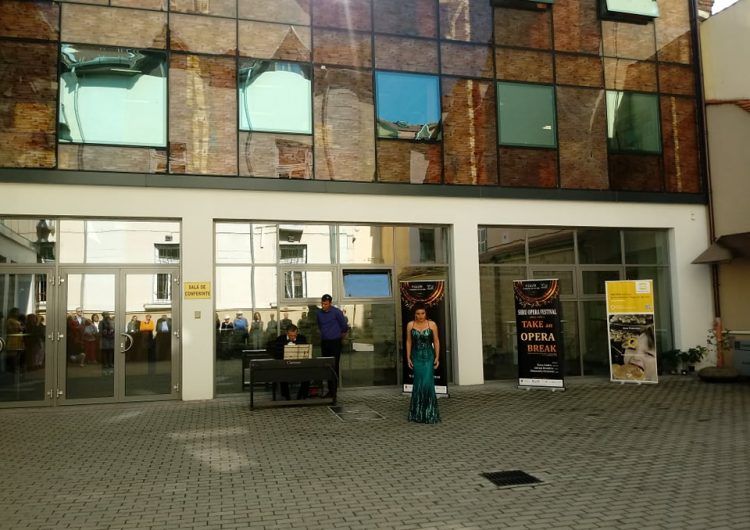 41889686_1826276610760874_6736569363832242176_n-750x530