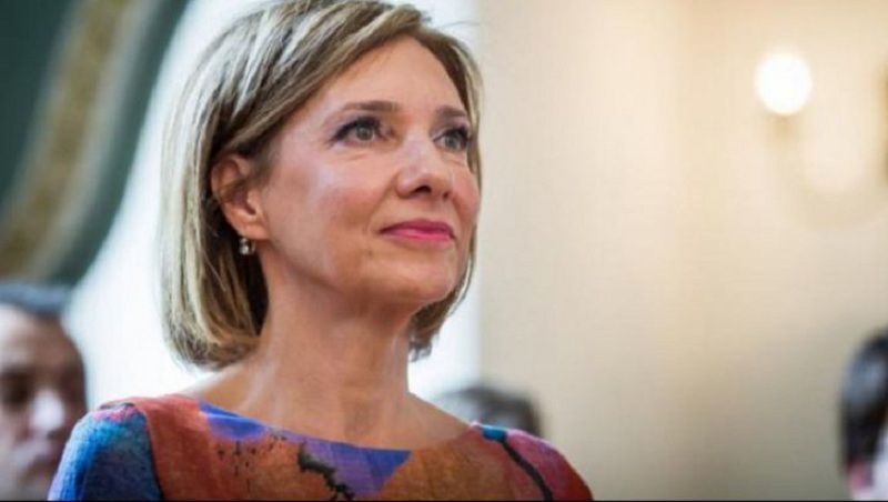 carmen_iohannis1_85752500_54326500_92803700