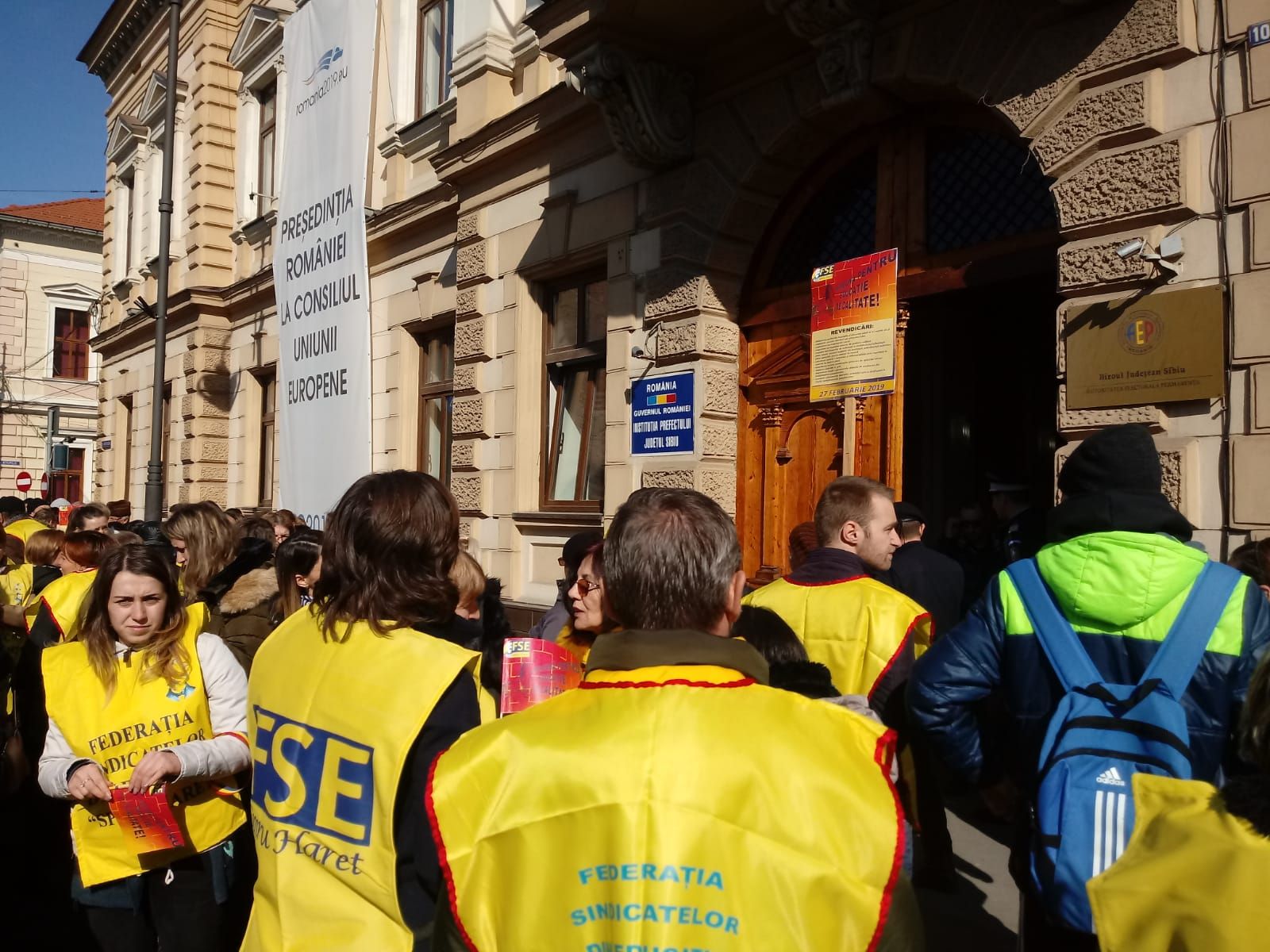 4dde15cb-d5c1-43ee-bff8-717ec8009bea