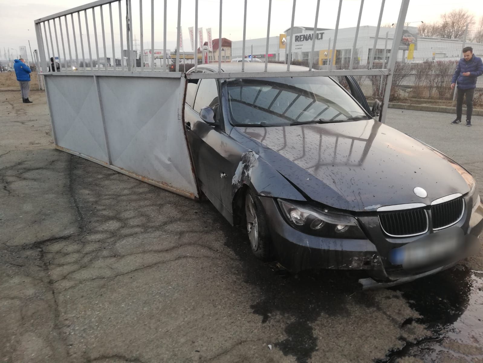 9fccb031-84f9-473f-8d80-3d663077f6a9