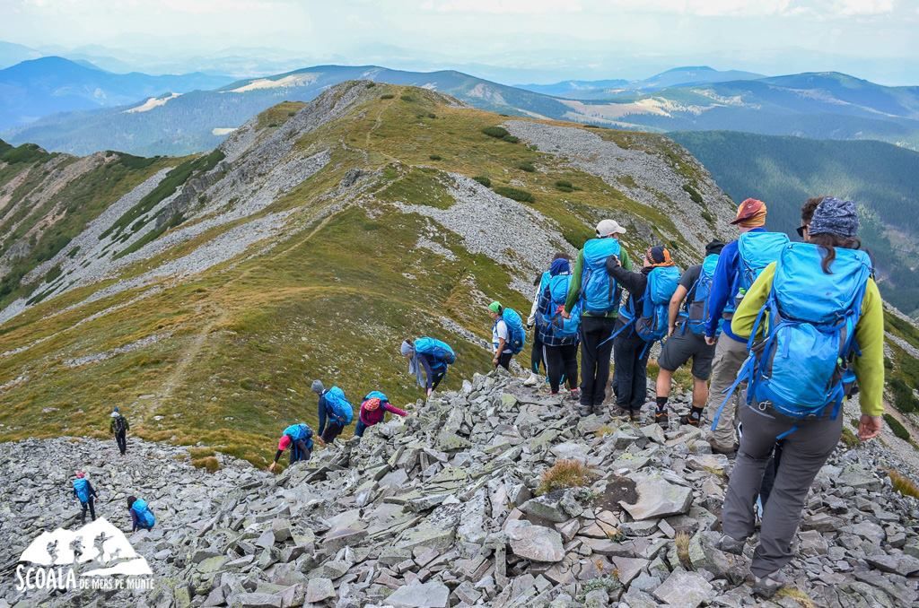 Scoala de mers pe munte