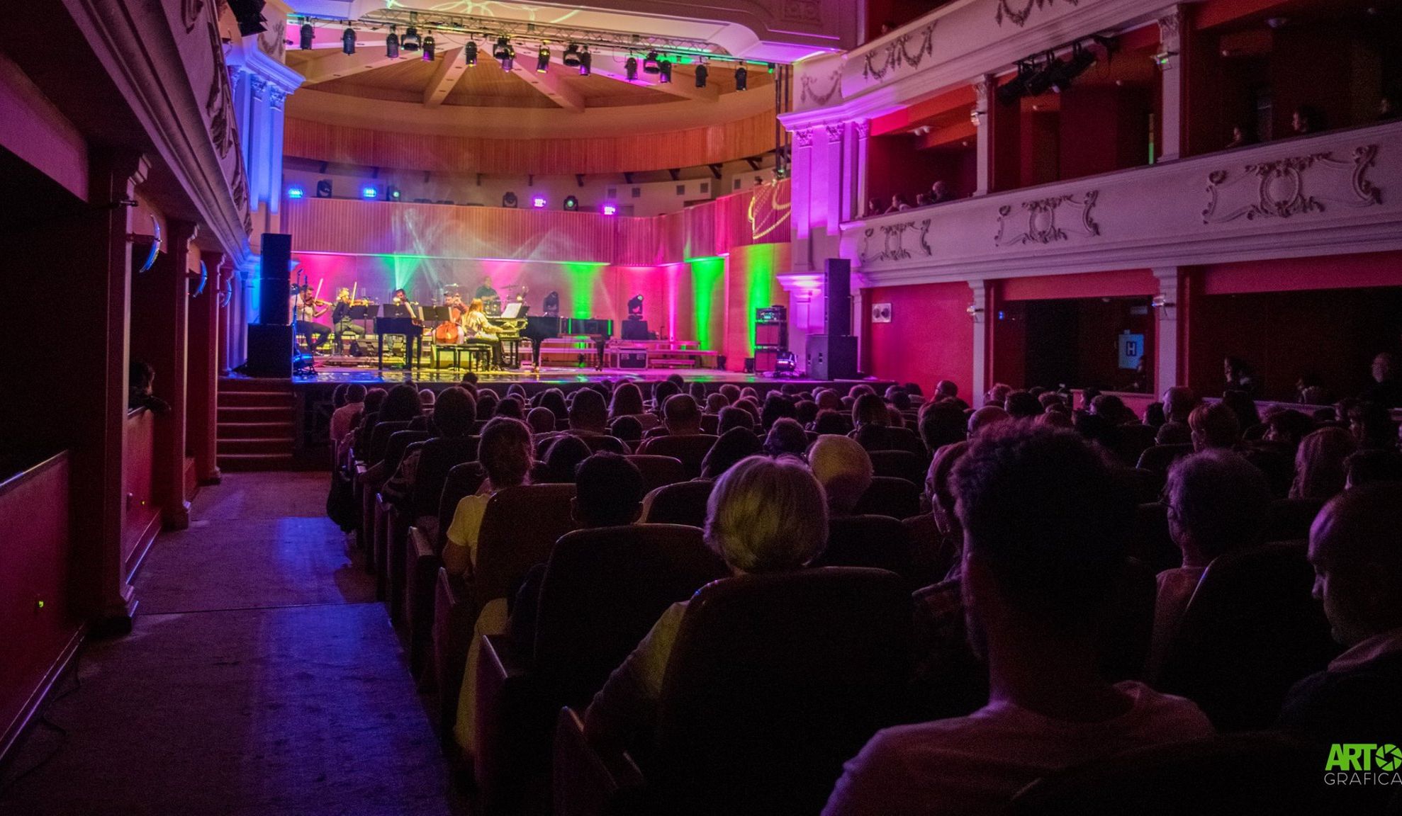 37144559_2086626468227147_1924952561941479424_o