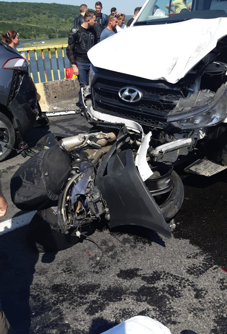 b3c9bfae-0417-4997-8110-ed7c91227495