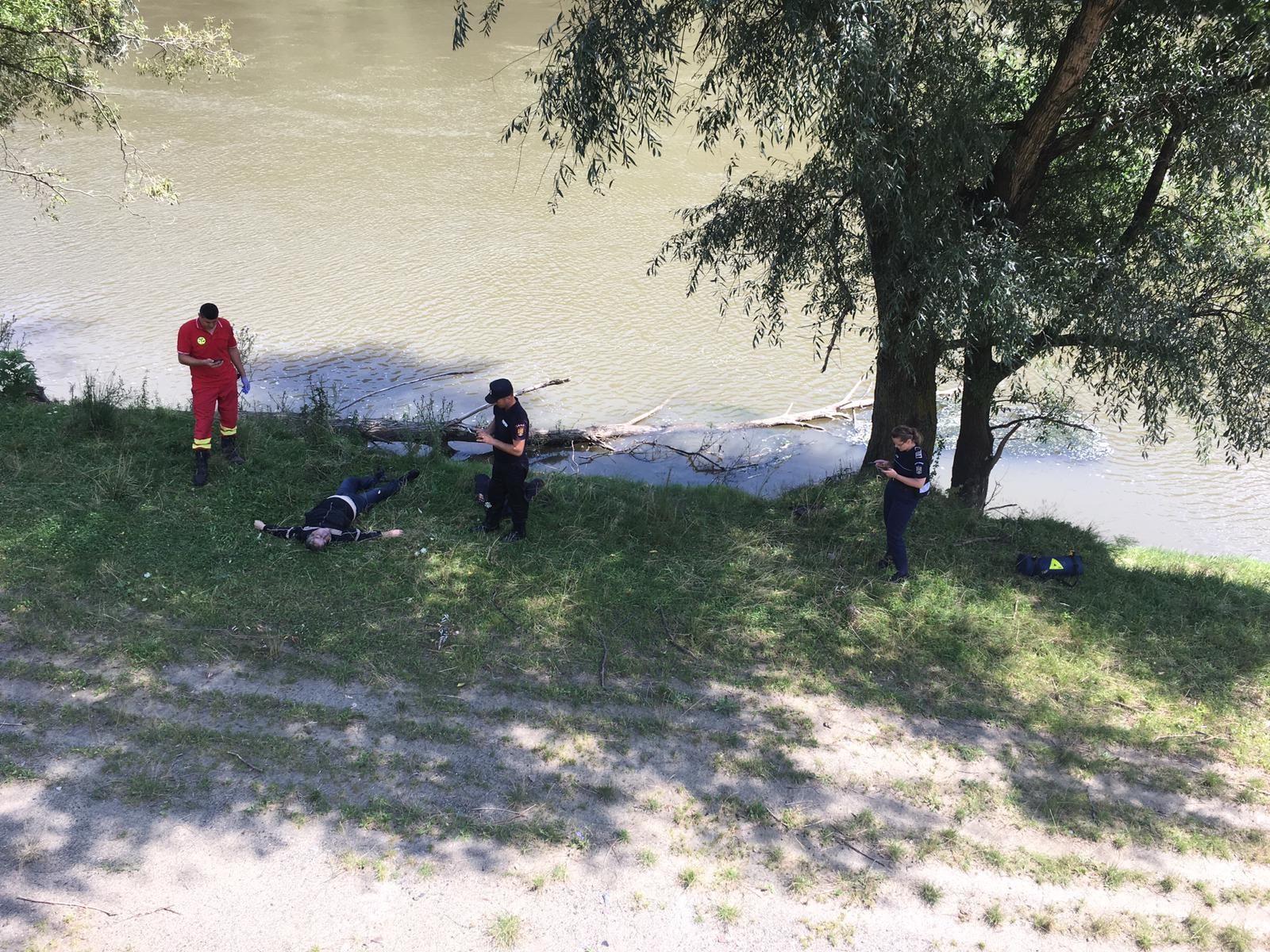 e31b9998-b536-4fdf-9b74-cf5c24722f00