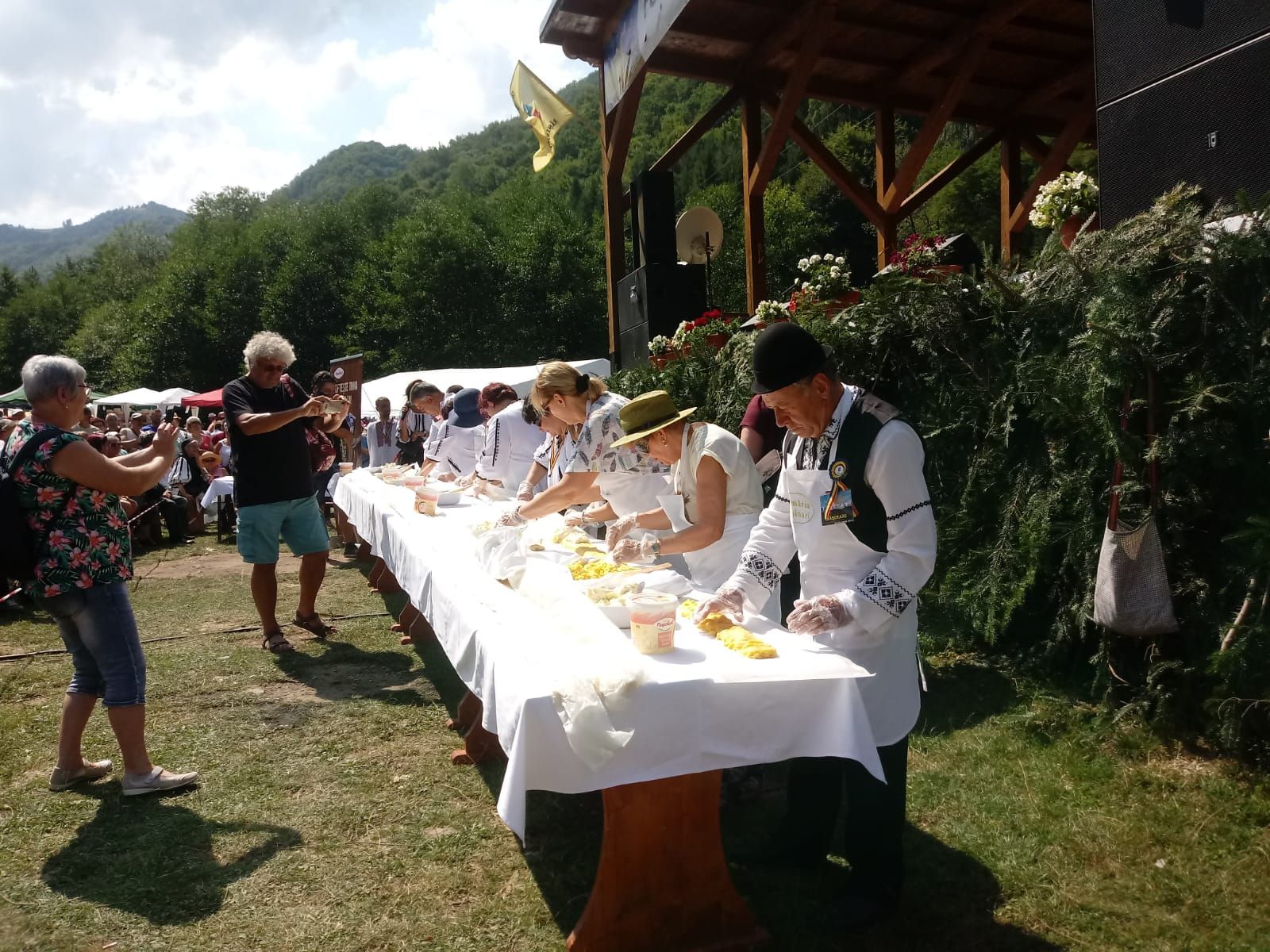 fd0c84ef-40db-46b5-a7d8-b27fb884816d