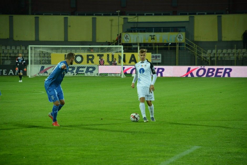 f15d37193dd98f896bb3167982dc1cad_w940