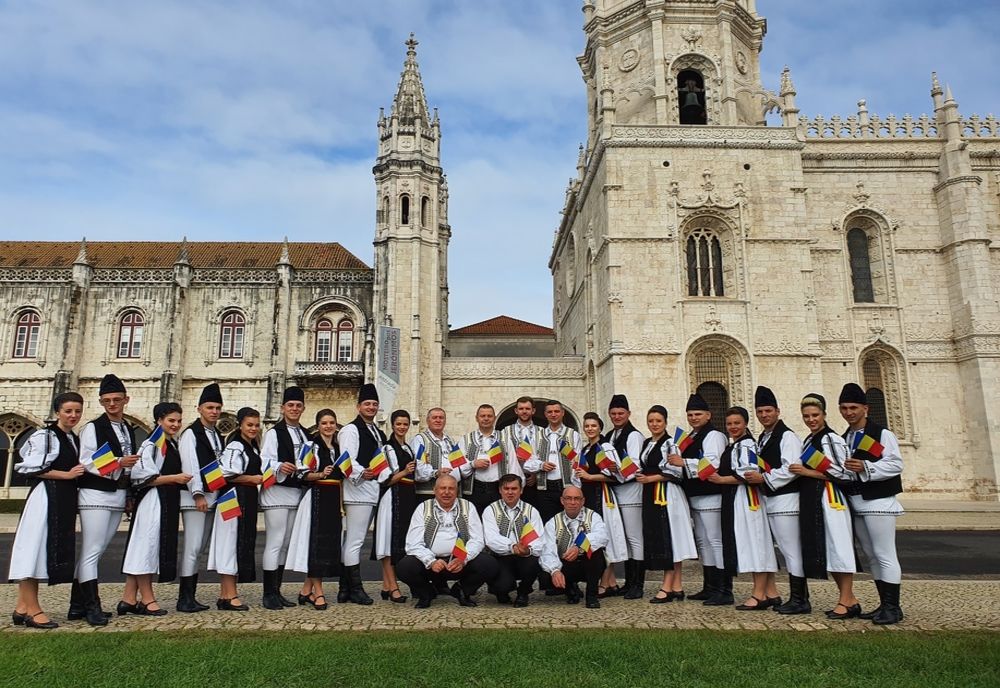 De Ziua Națională a României, Ansamblul "Ardealul" duce folclorul în Lisabona