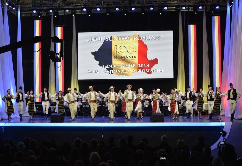1 Decembrie, sărbătorit alături de Junii Sibiului, la Sala "Transilvania"