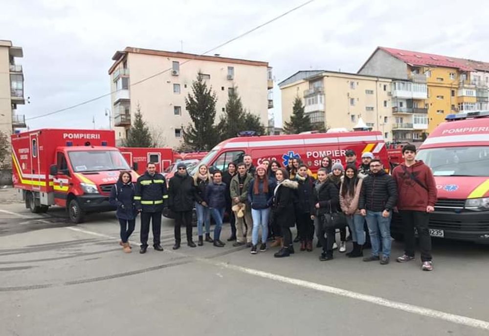 21 de tineri voluntari vor urma cursuri de pregãtire la ISU Sibiu