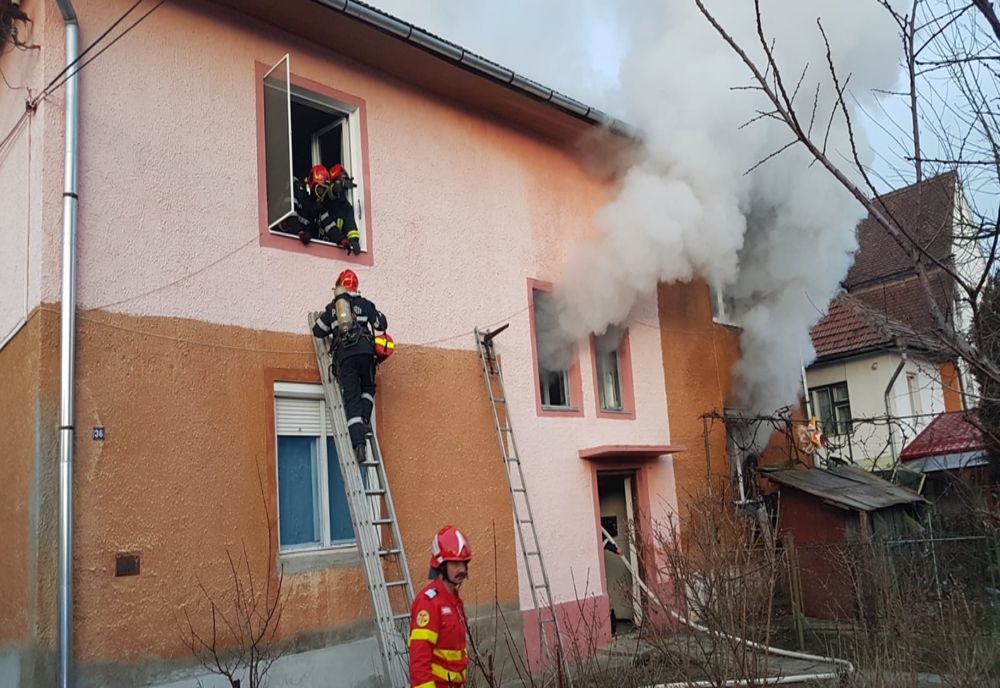 Bărbat de 80 de ani, mort în urma unui incendiu, în Mediaş