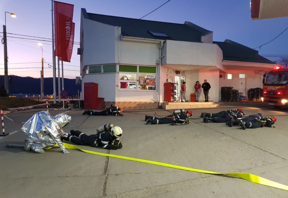 Incendiu într-o benzinărie din Mediaș. Exercițiu al pompierilor