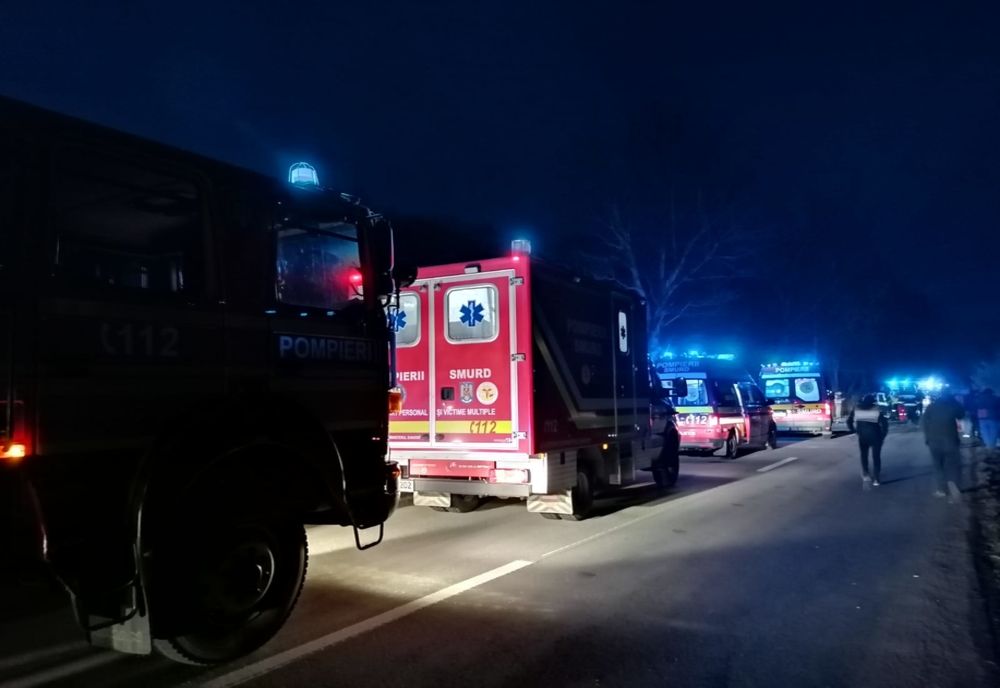 Accident la Hosman, două persoane decedate. Trafic blocat