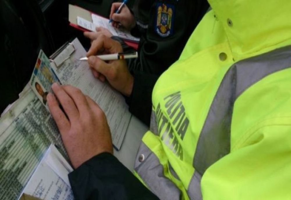 Ce fac avrigenii în izolare la domiciliu: merg să vândă fructe și legume la piață și la RAR să își înscrie mașina