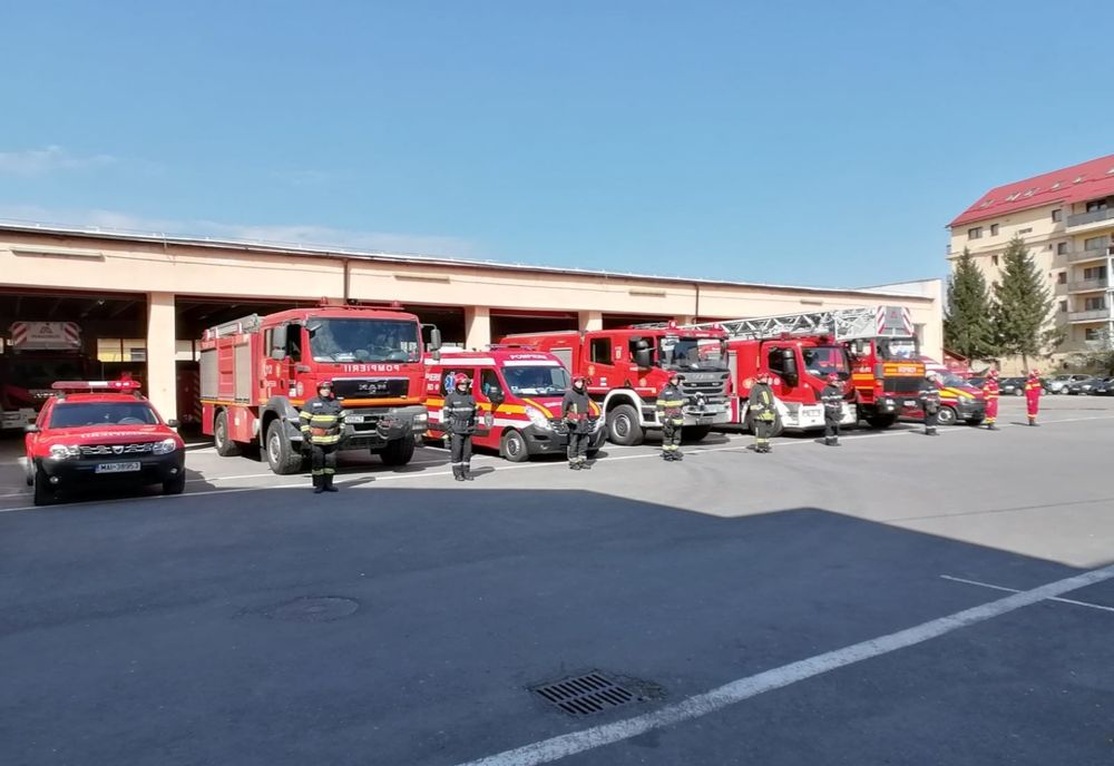 VIDEO | ISU Sibiu, moment de reculegere în memoria pompierului din Constanța, mort după ce s-a infectat cu COVID-19
