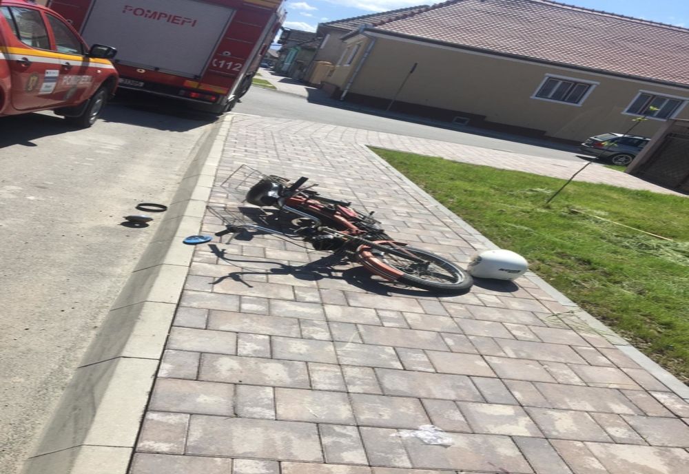 Accident în Avrig. Un motociclist, rănit