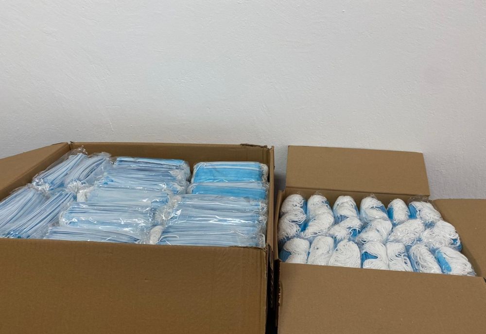 Cele 50.000 de măști care urmau să fie trimise în Germania și confiscate pe Aeroport au fost repartizate  județului Sibiu