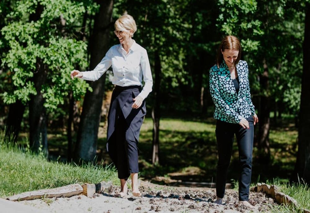 De ce s-a descălțat Raluca Turcan, vicepremierul României, în Muzeul ASTRA