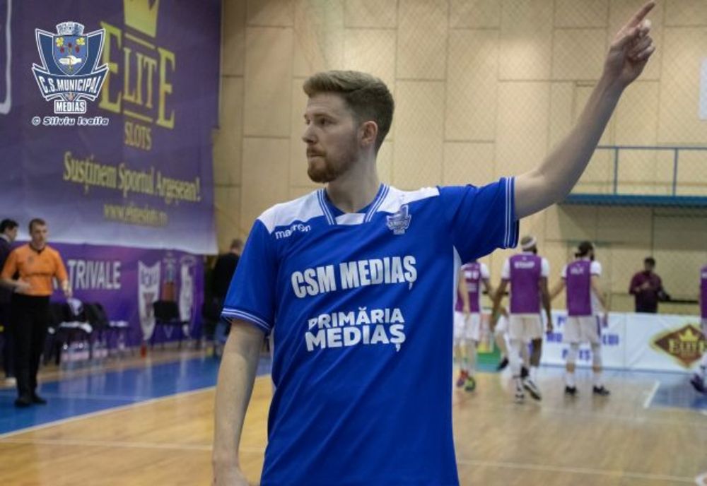 Jacob Gibson și-a prelungit contractul cu CSM Mediaș