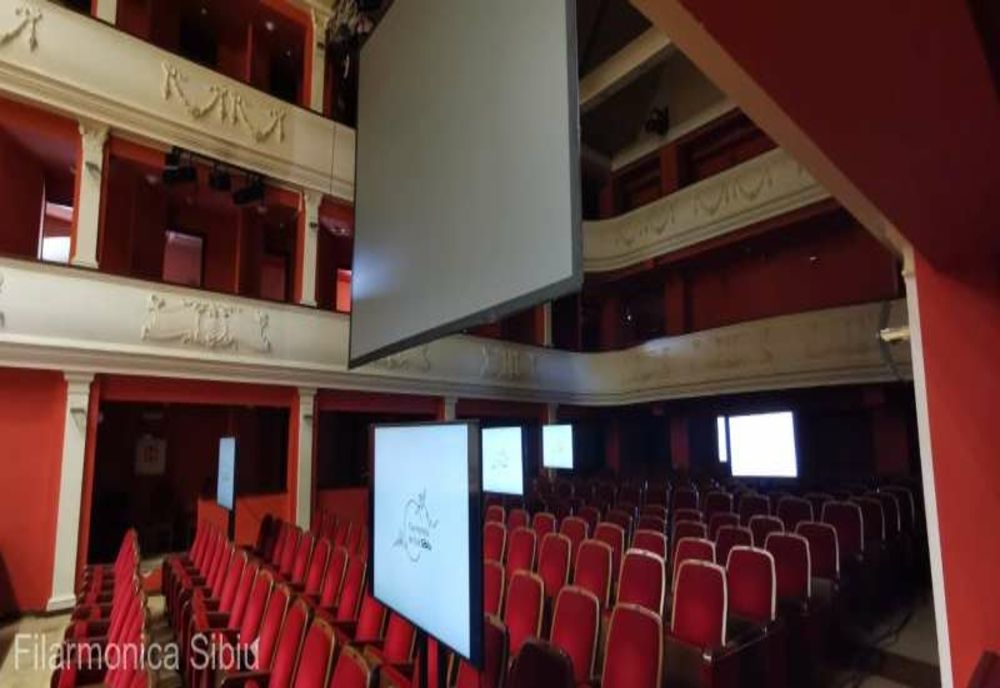 Filarmonica Sibiu, prima din țară cu monitoare pentru spectatorii conectați pe platforma Zoom
