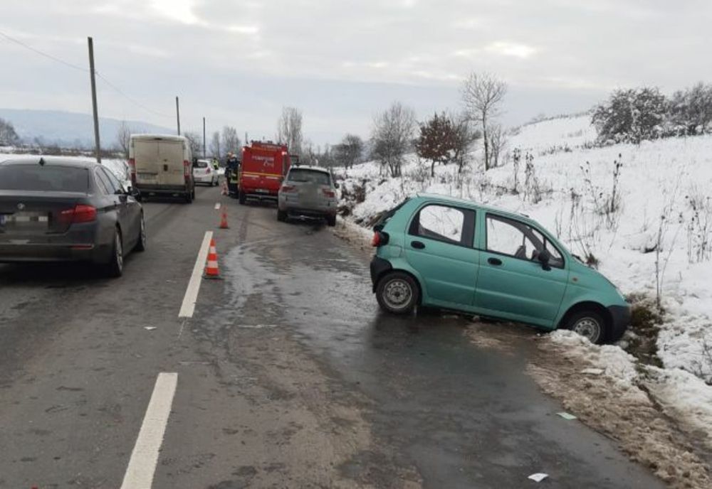 Trafic îngreunat după un accident cu două victime