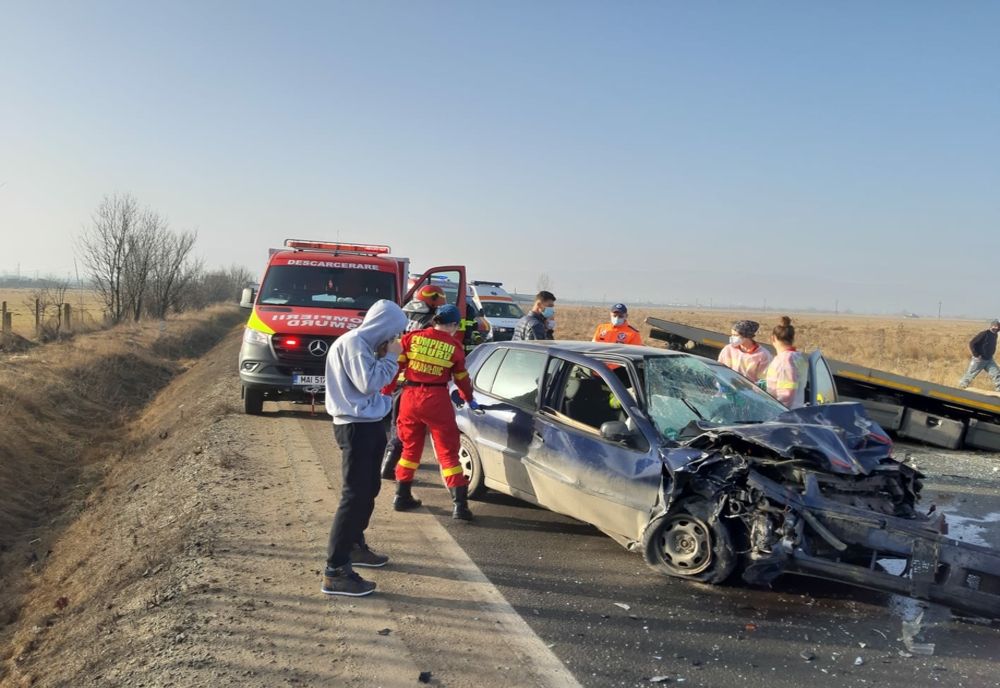 Accident cu 3 maşini implicate, la ieşirea din Sibiu